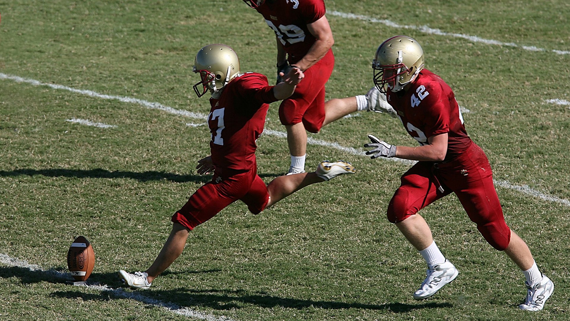 “激烈争夺!开幕战中的精彩瞬间和策略较量”,开幕战什么意思