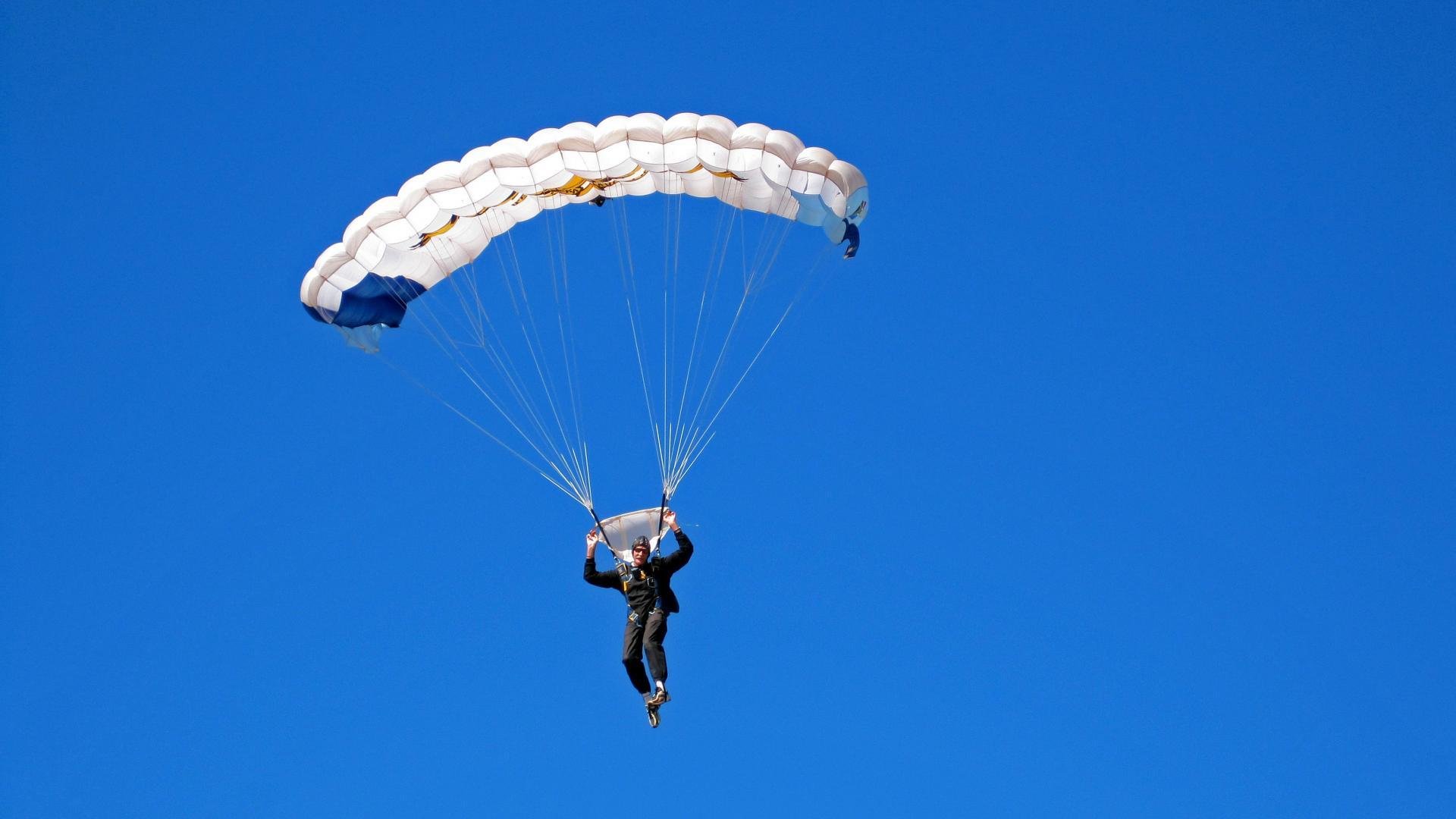 《电竞赛事直播数据：观众人数创历史新高》，电竞直播比赛